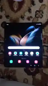 Samsung Galaxy Z Fold 4-2