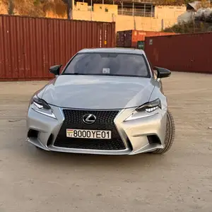 Lexus IS series, 2015