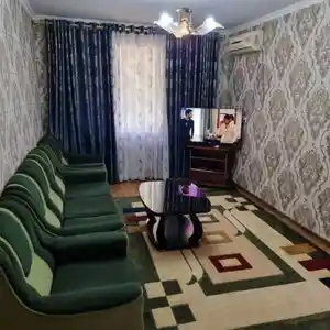 2-комн. квартира, 1 этаж, 60м², Универмаг