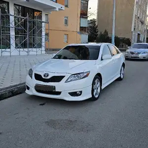 Toyota Camry, 2011