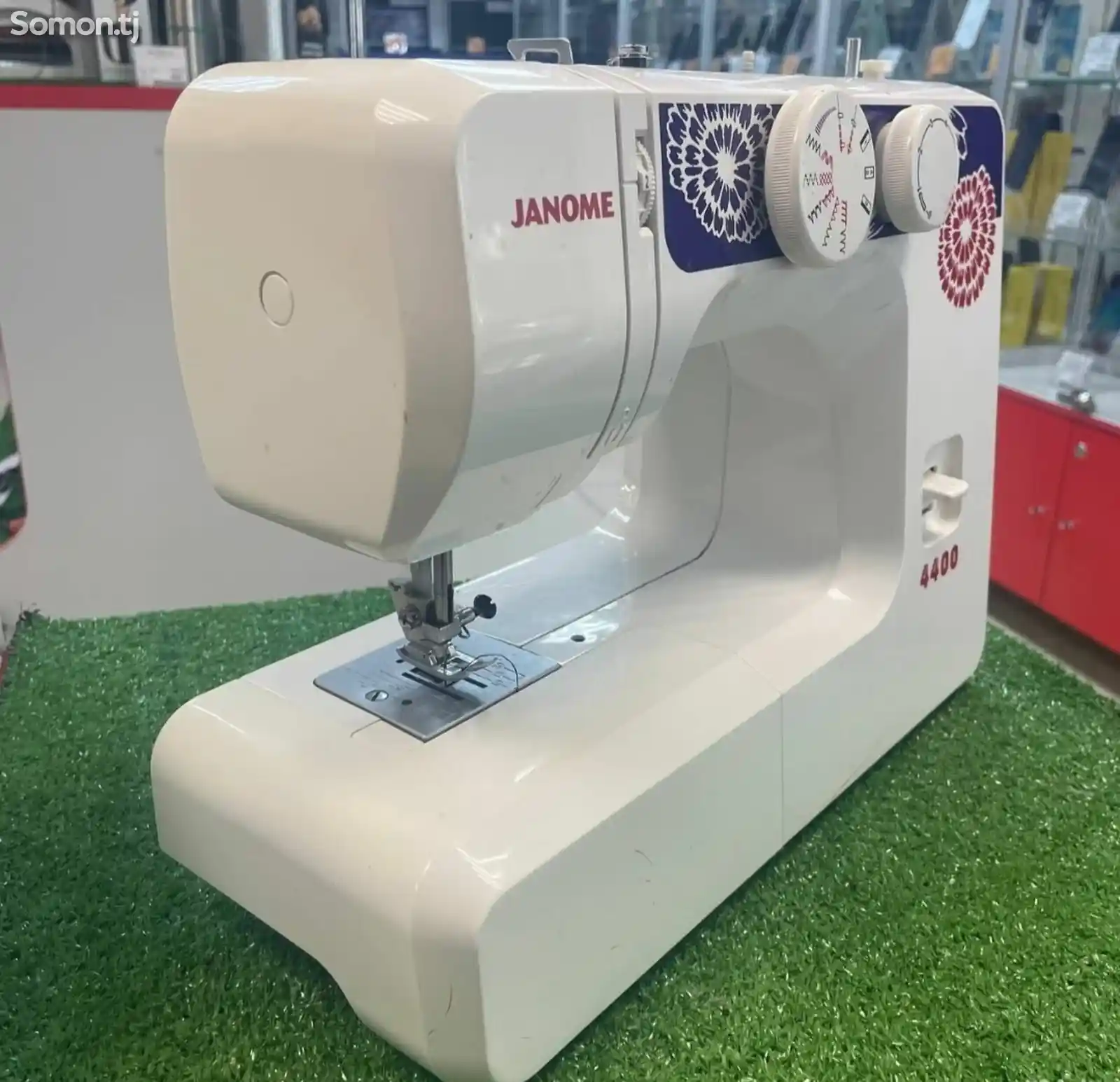 Швейная машина Janome-1