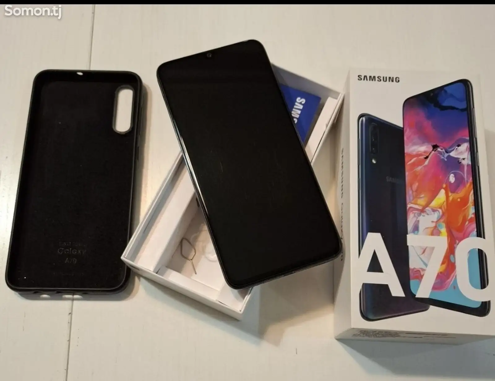 Samsung Galaxy A70-1