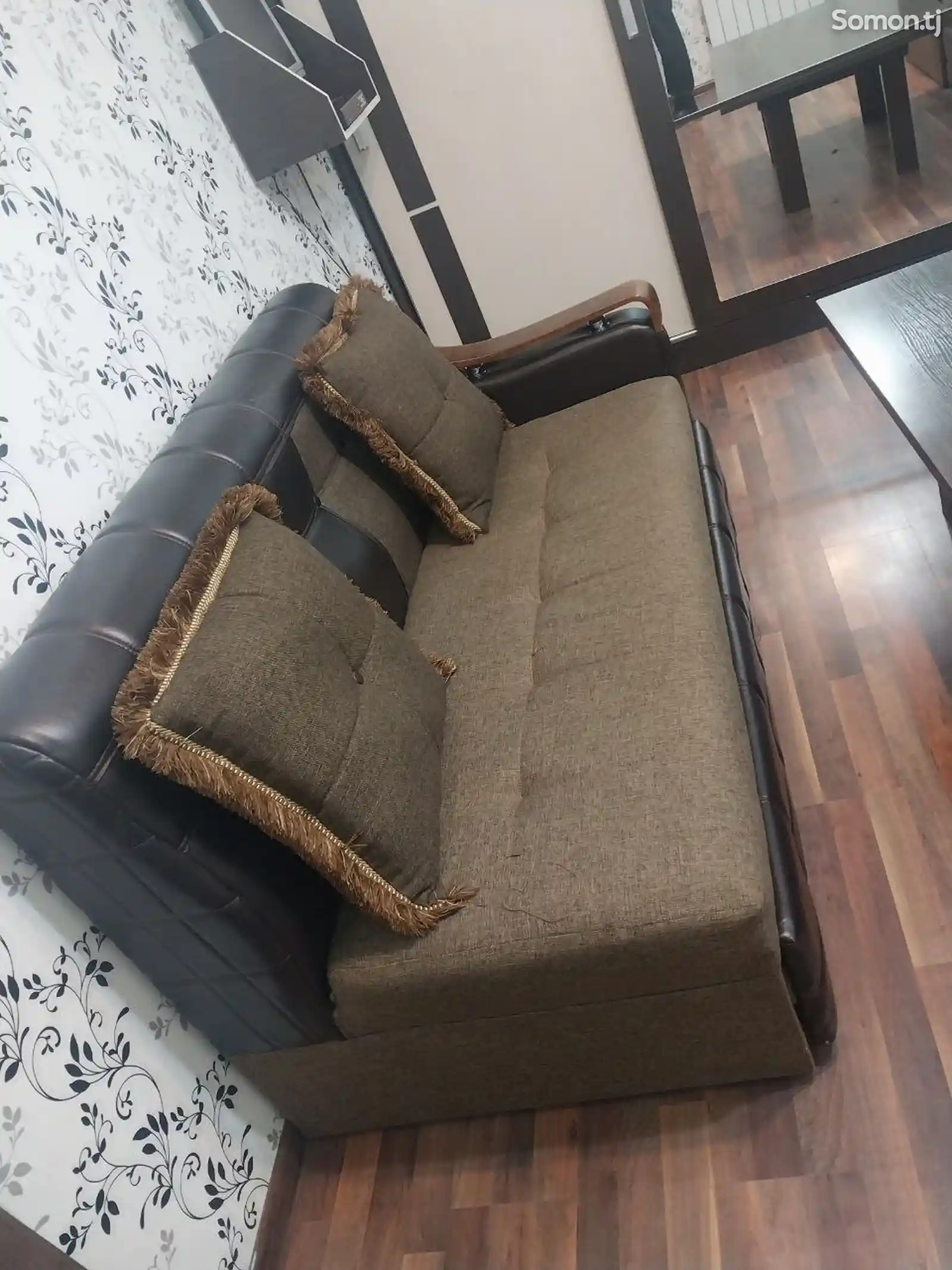 Уголовой диван с креслами-2
