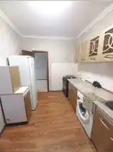 3-комн. квартира, 1 этаж, 80м², Зарафшон-7