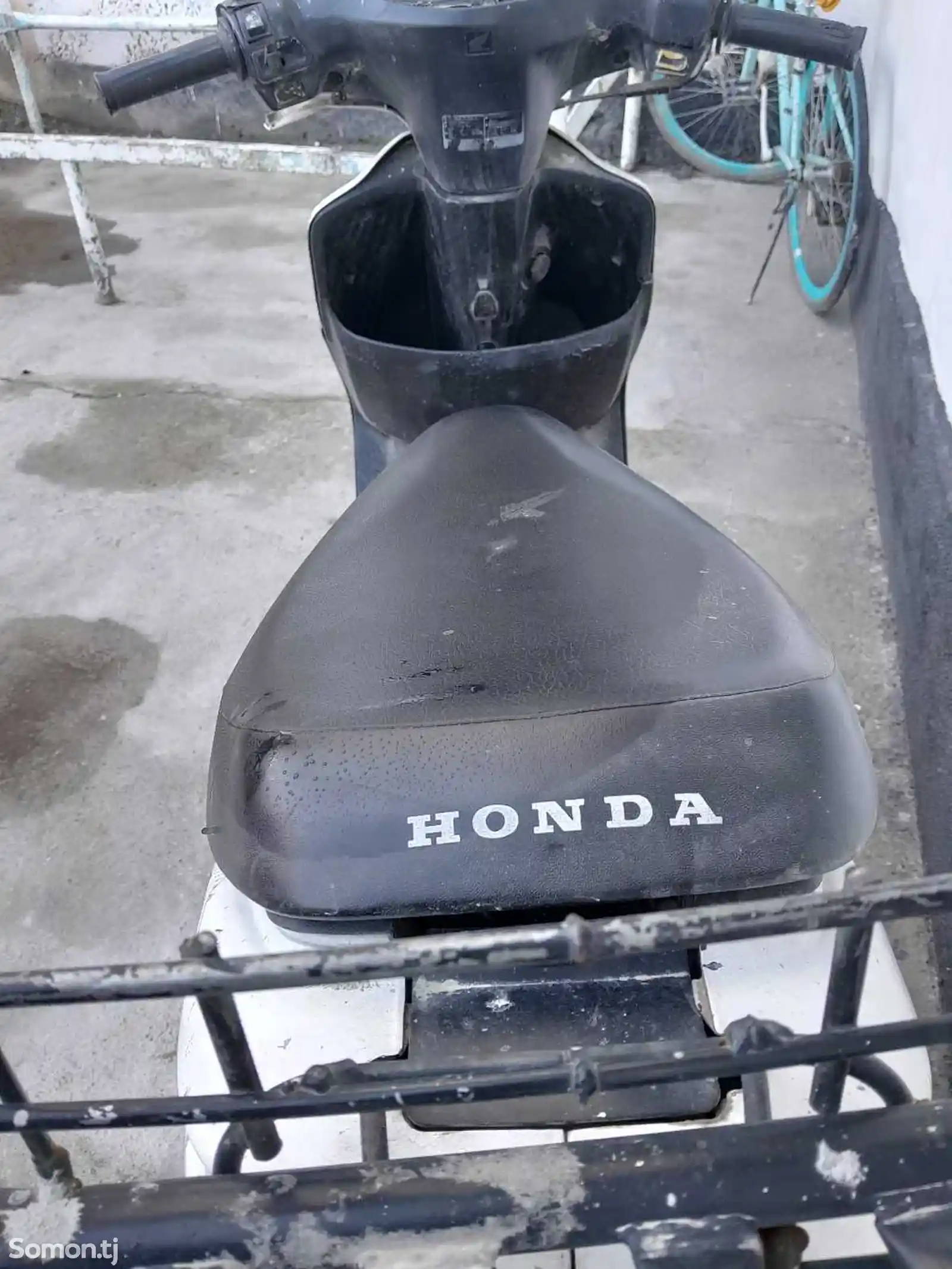 Скутер Honda Dio-4
