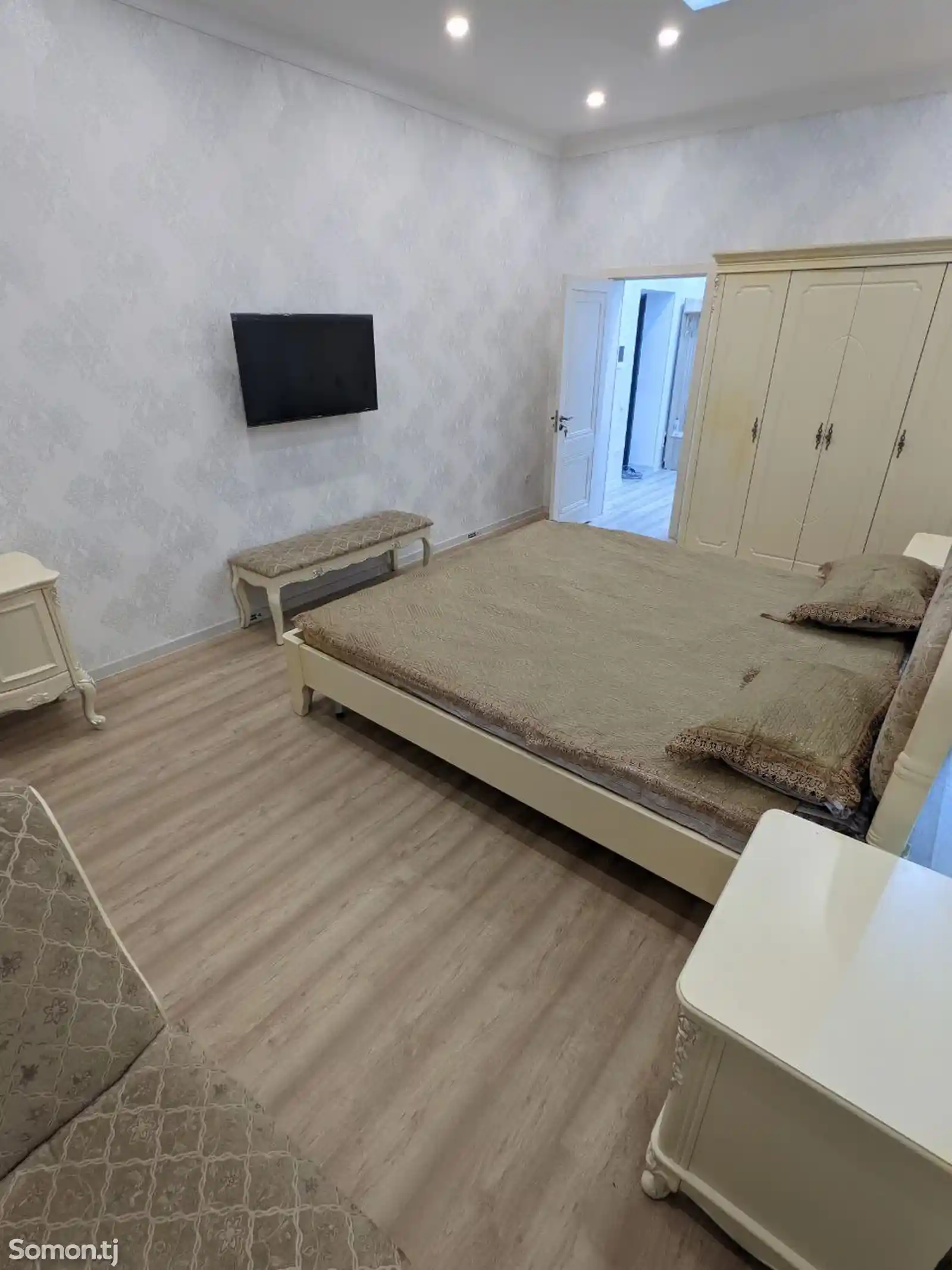 2-комн. квартира, 4 этаж, 90м², Исмоили Сомони-3