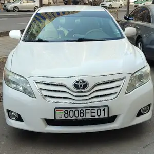 Toyota Camry, 2010