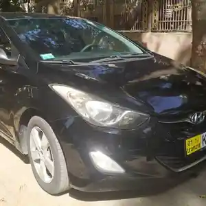 Hyundai Elantra, 2013