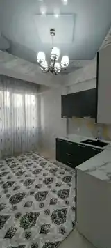 2-комн. квартира, 1 этаж, 64 м², 30 мкр-8