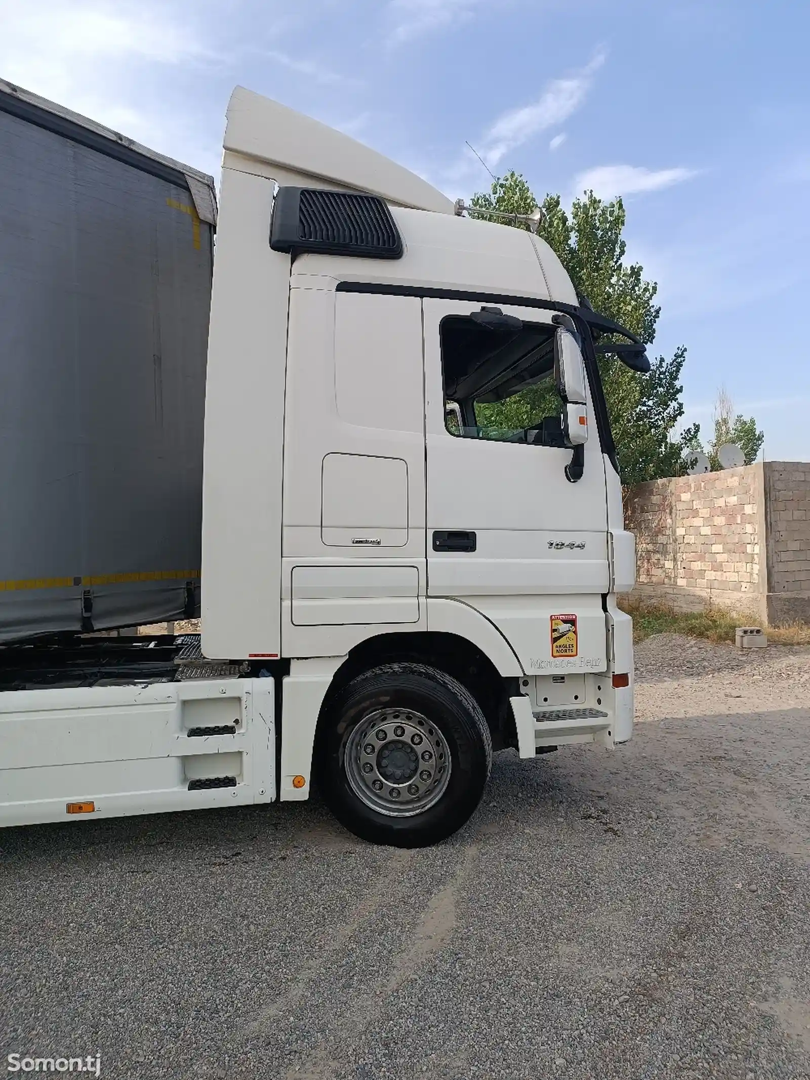 Седельный тягач Mercedes-Benz Actros 1844, 2011-7