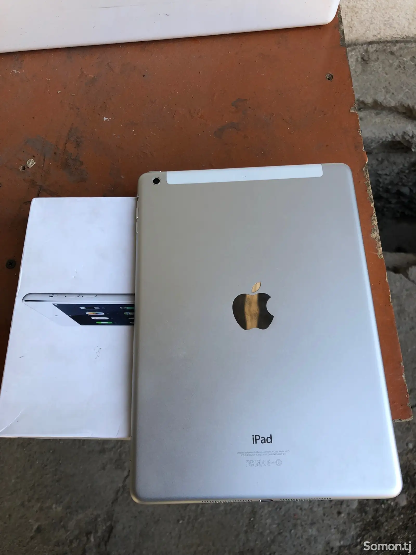 Планшет iPad Air-3