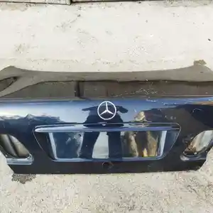Дверь от багажа от Mercedes-Benz