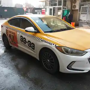 Hyundai Elantra, 2018