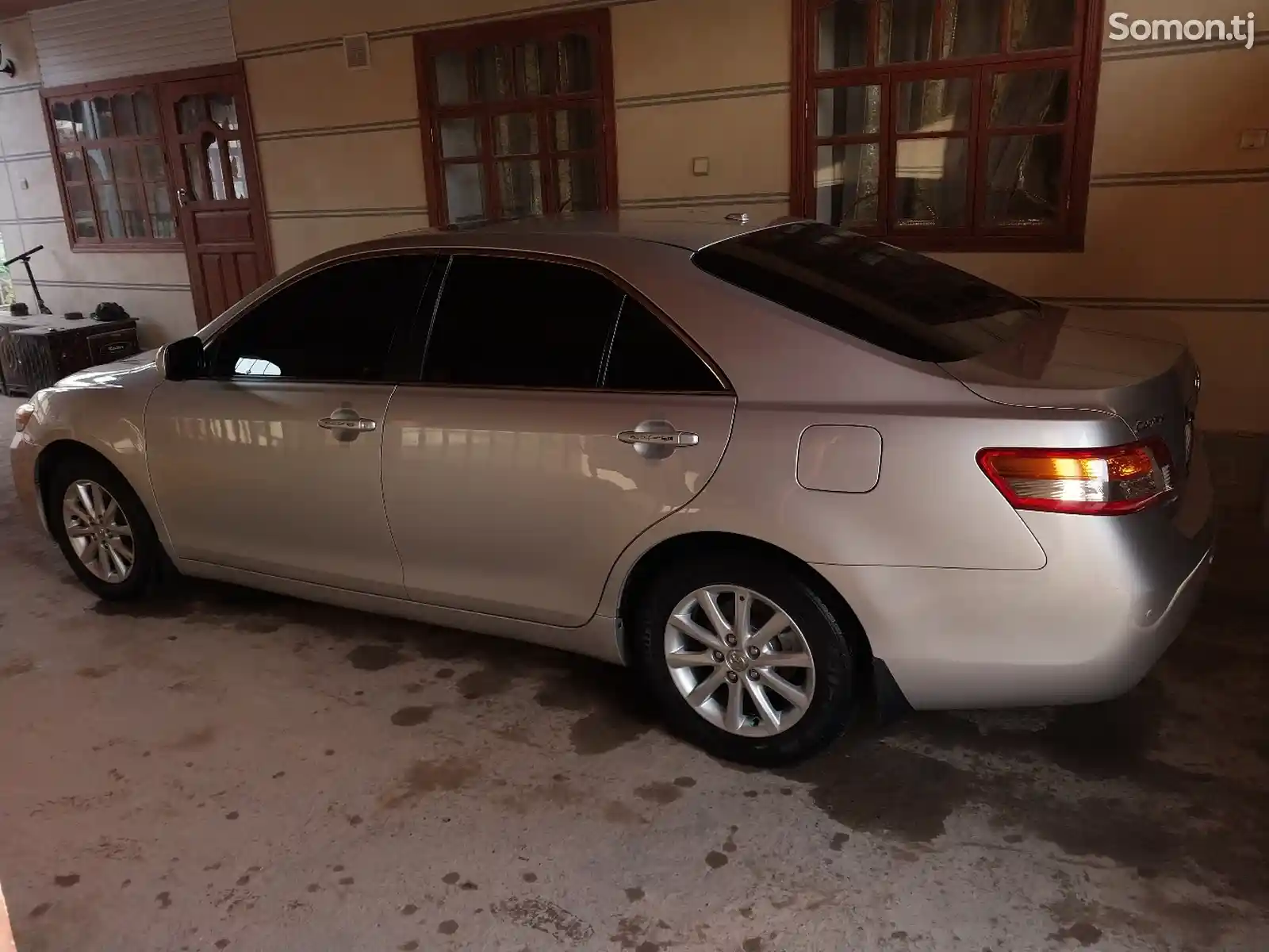 Toyota Camry, 2010-8