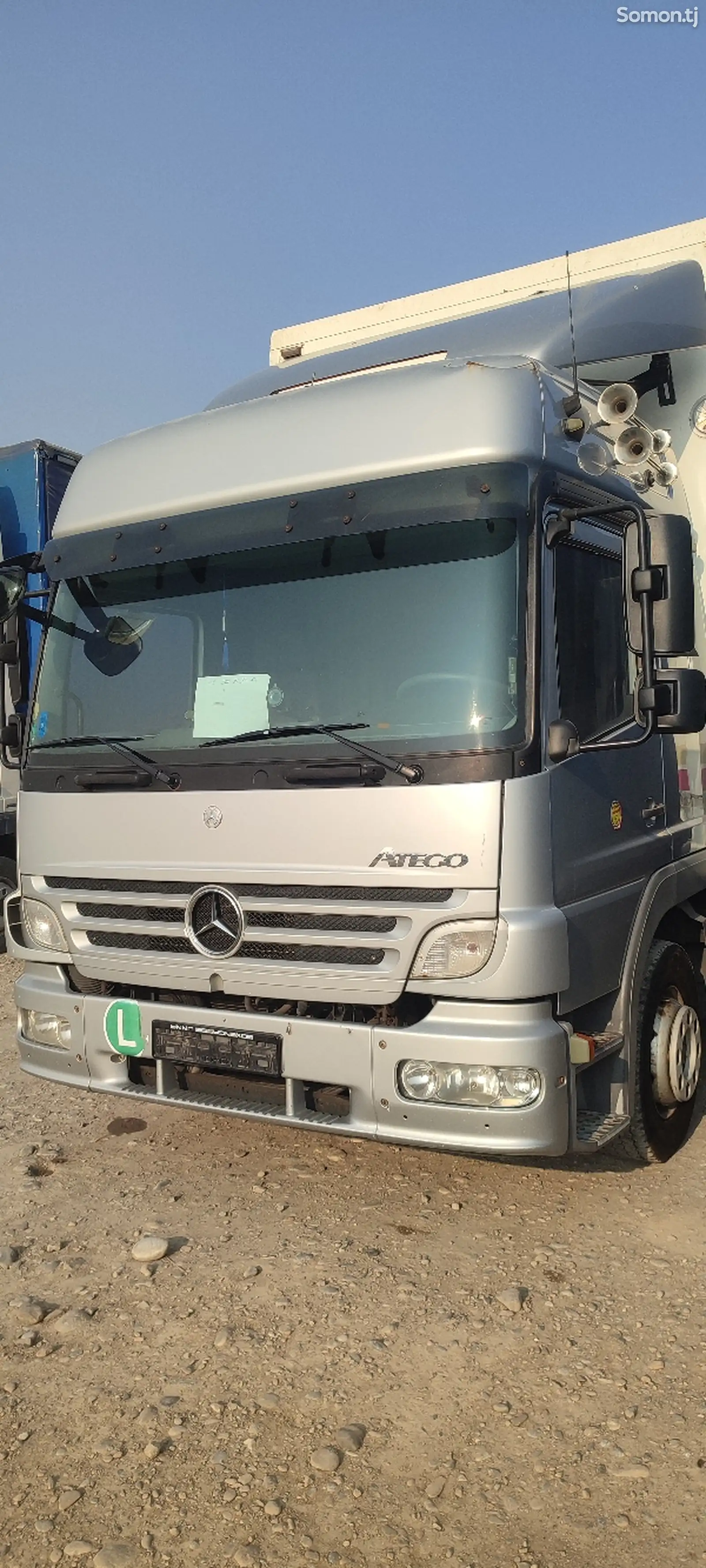 Контейнеровоз Mercedes-Benz Atego, 2010-1