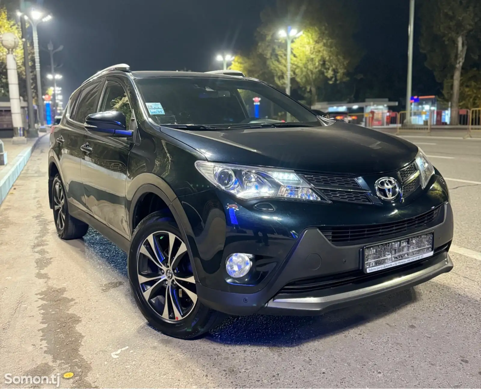 Toyota RAV 4, 2015-1