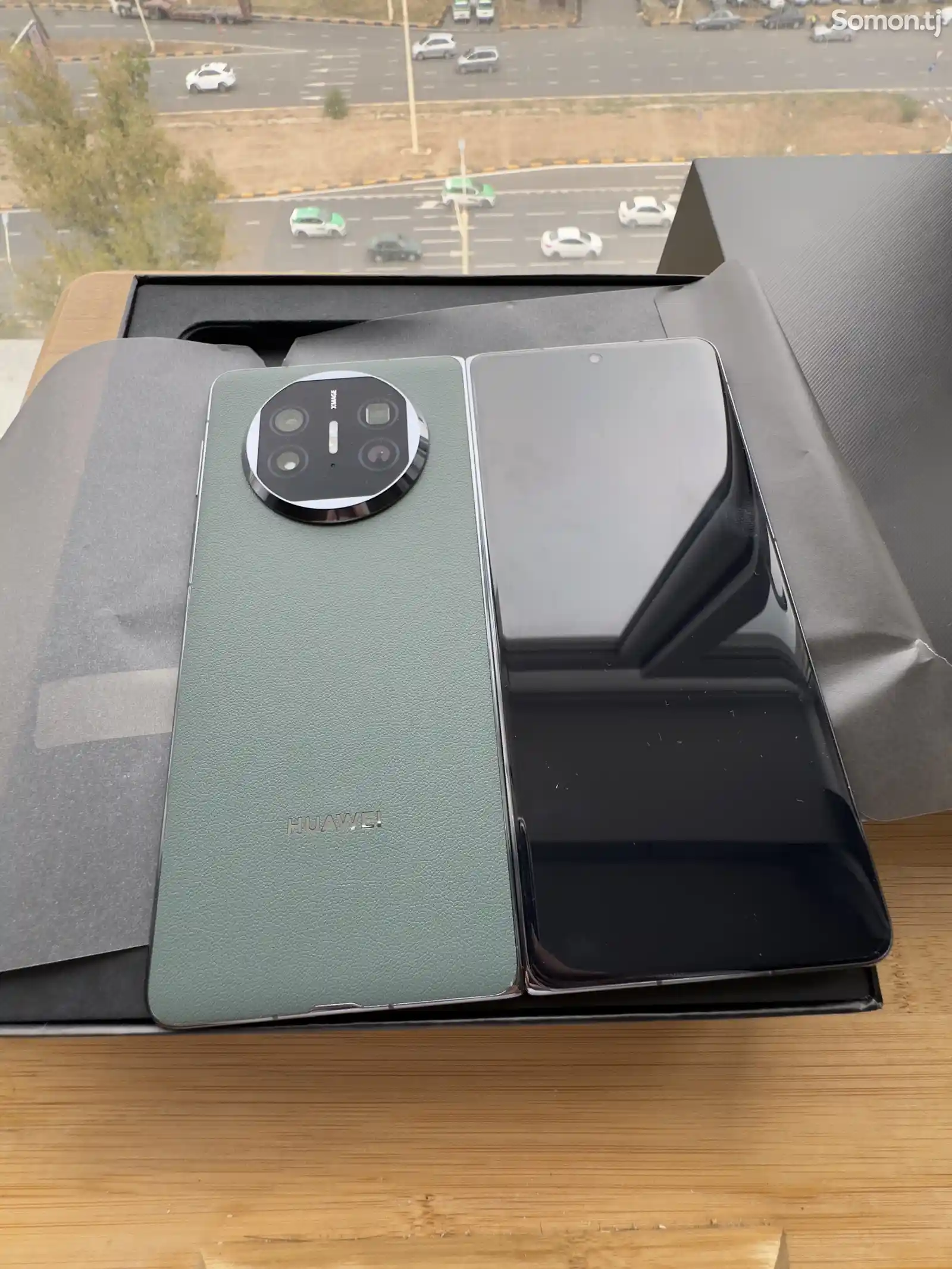 Huawei Mate X5-4