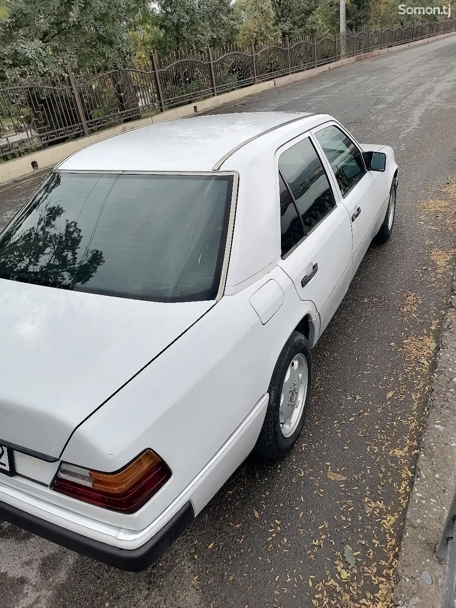 Mercedes-Benz W124, 1993-9