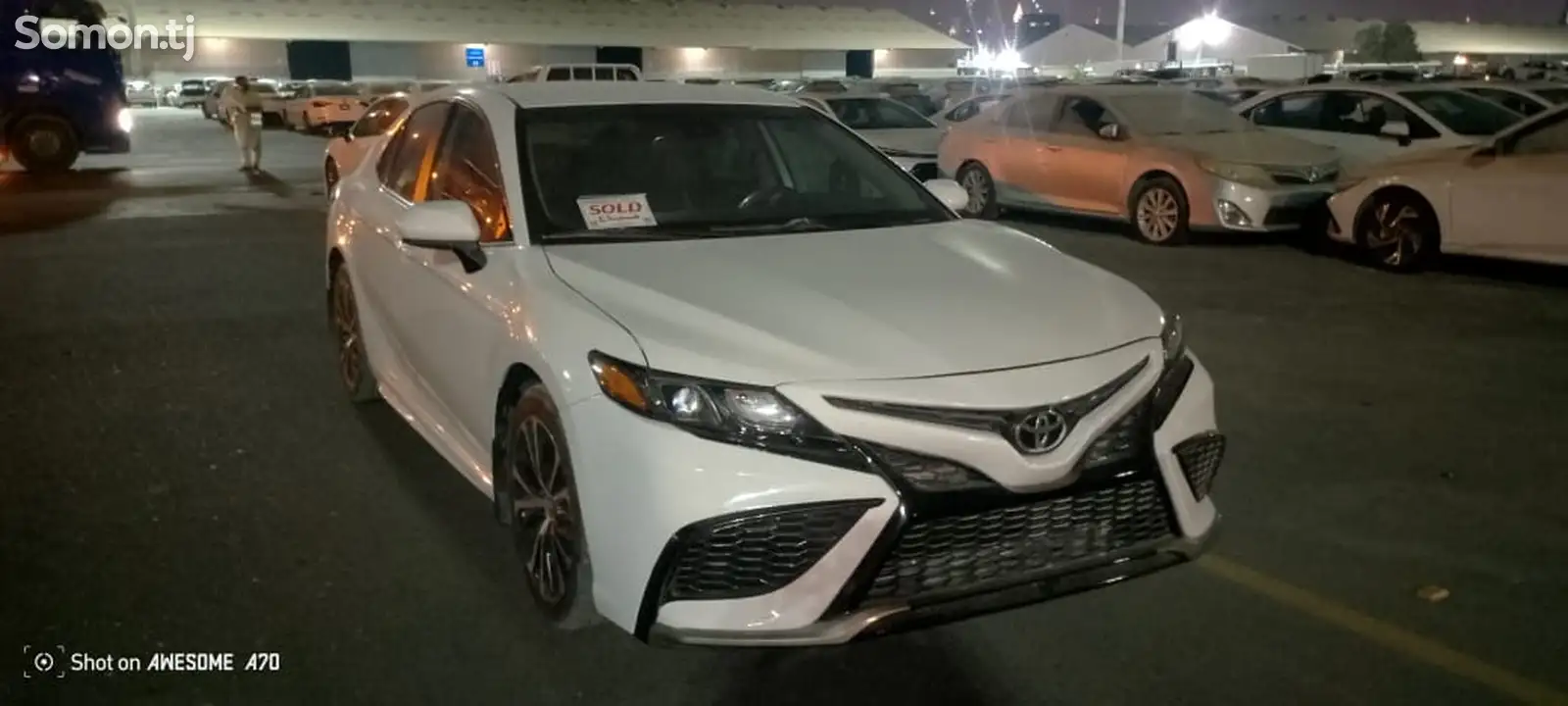 Toyota Camry, 2020-1