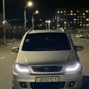 Opel Zafira, 2005