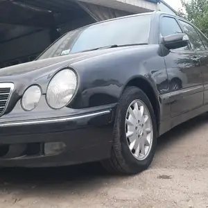 Mercedes-Benz E class, 2000