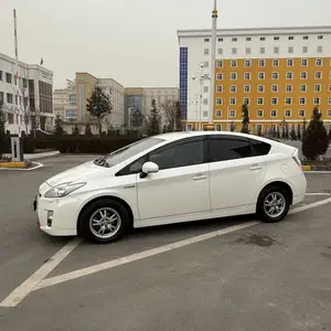 Toyota Prius, 2011