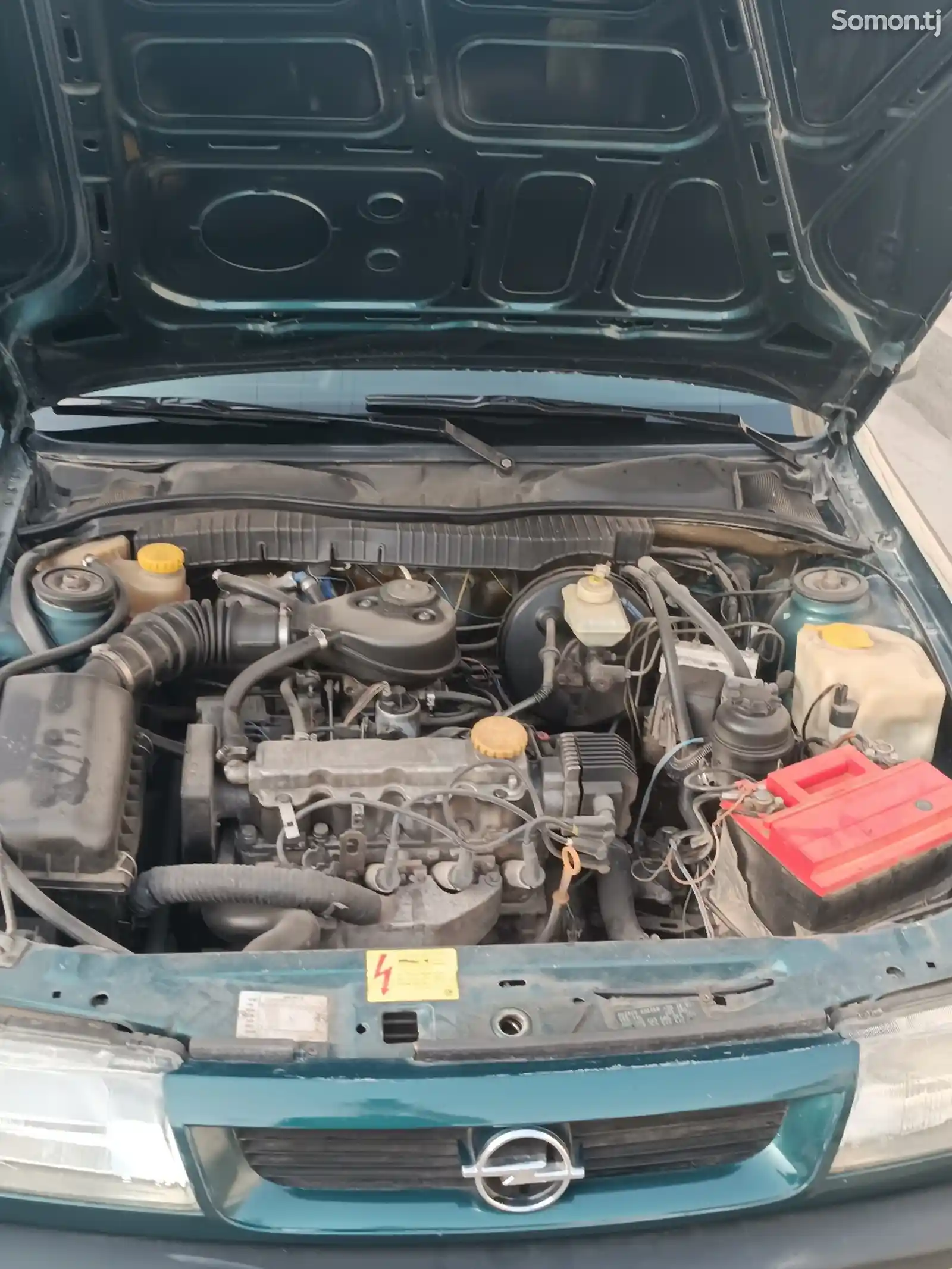 Opel Vectra A, 1995-8