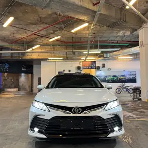 Toyota Camry, 2023