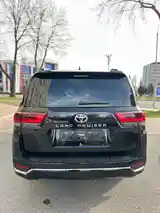 Toyota Land Cruiser, 2023-4