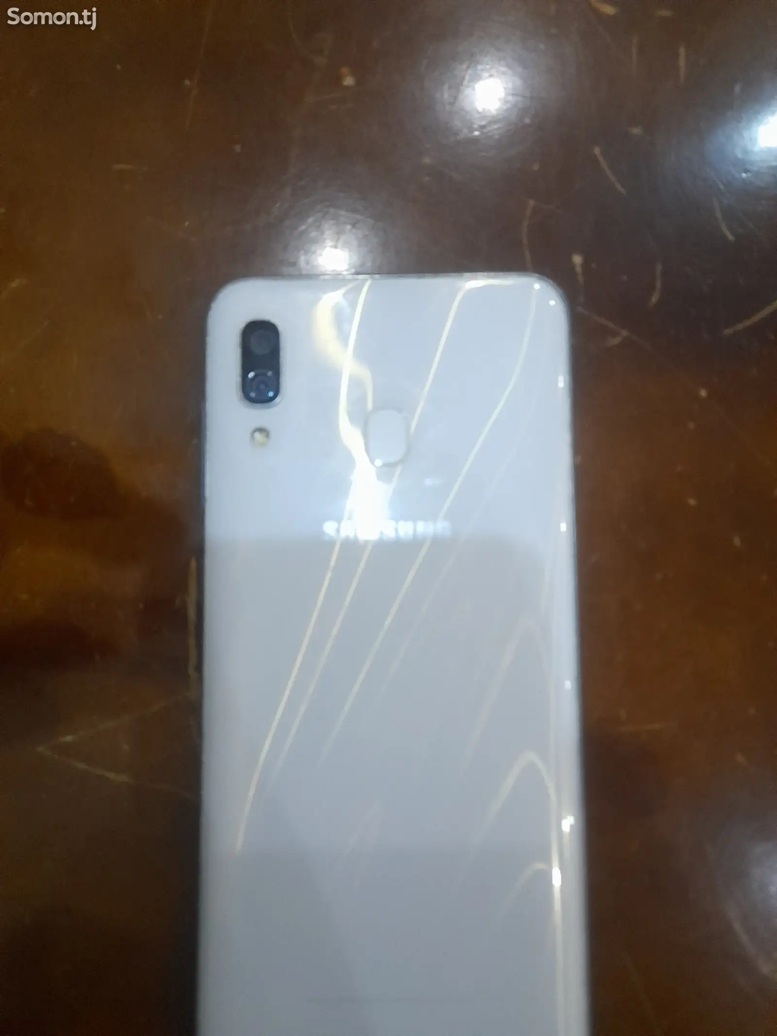 Samsung Galaxy A30-1