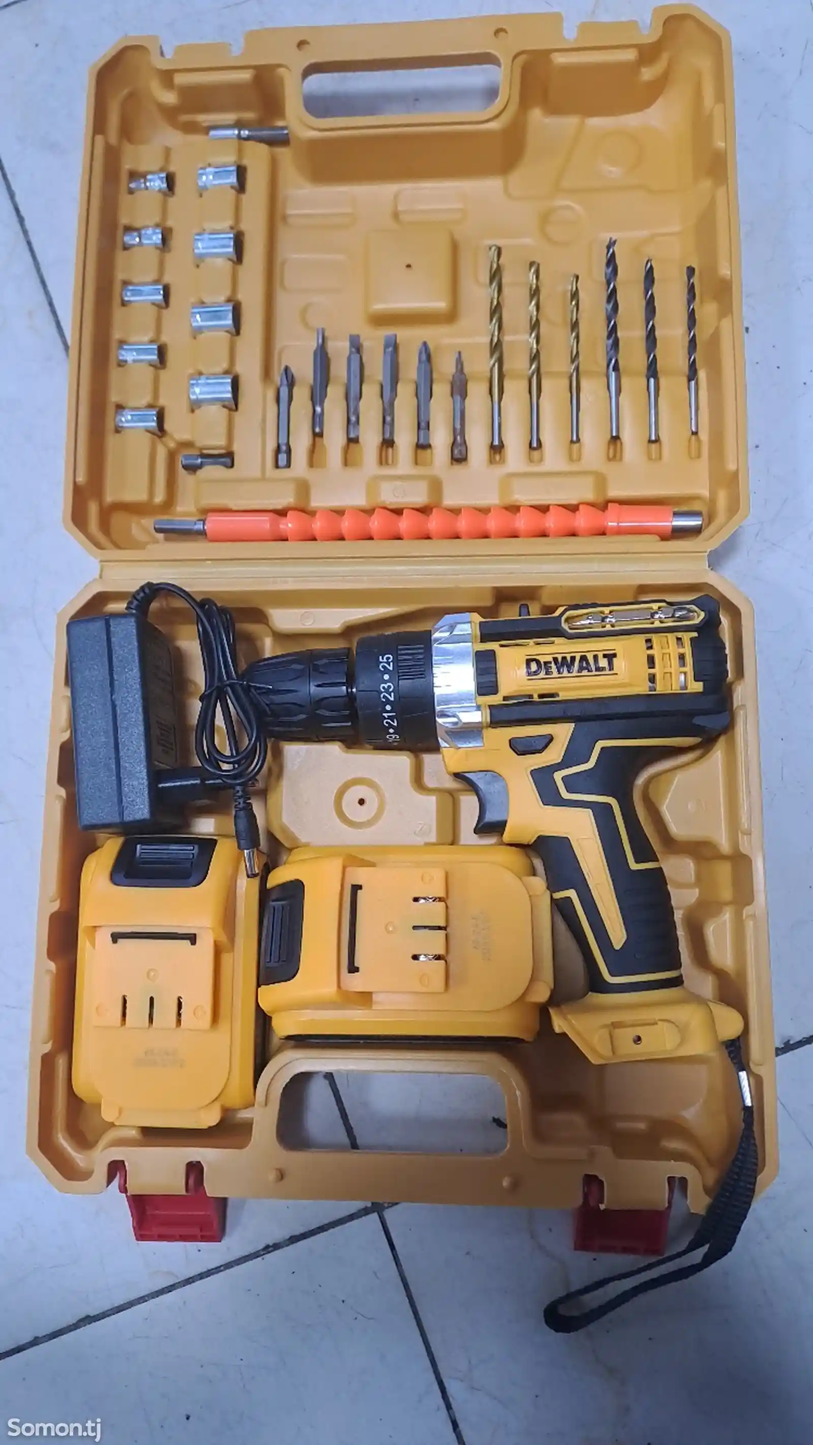 Шуруповёрт DeWalt