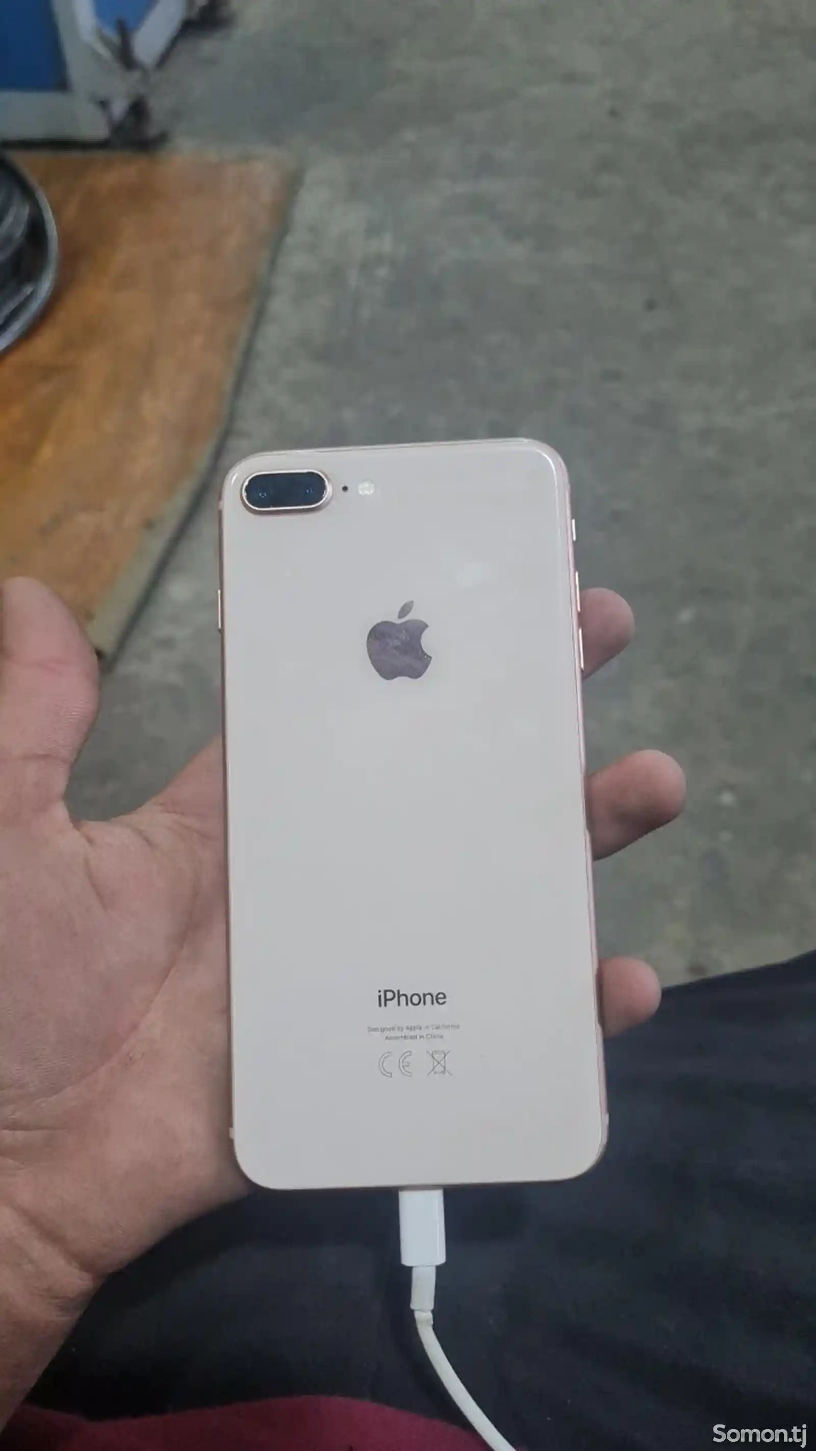 Apple iPhone 8 plus, 128 gb, Gold-1