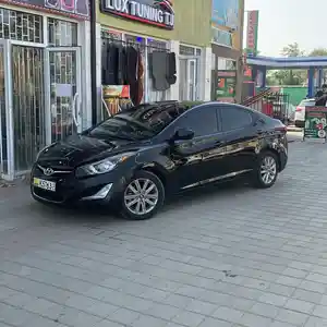 Hyundai Elantra, 2016