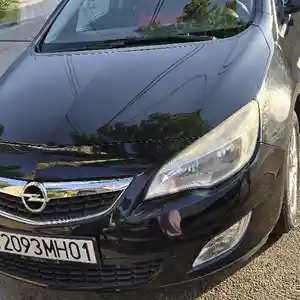 Opel Astra J, 2010