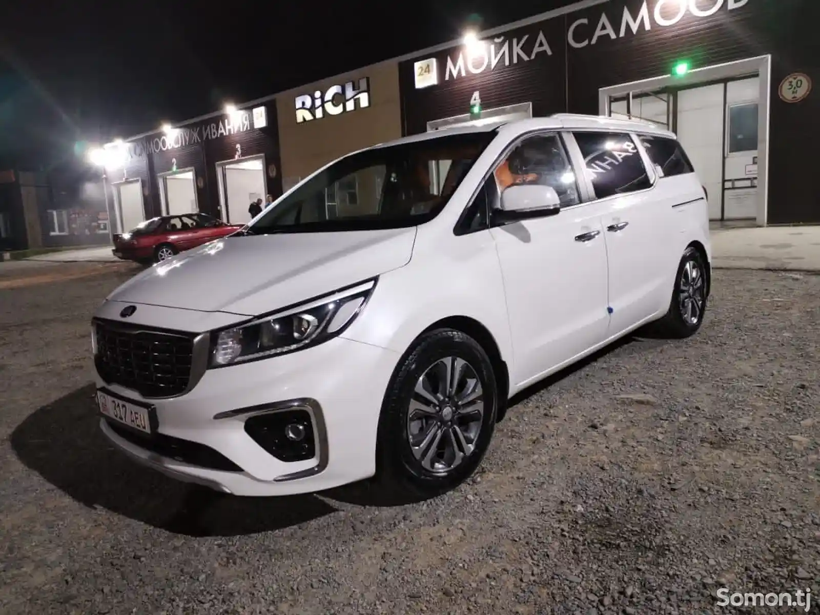 Kia Carnival, 2019-3