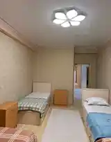 3-комн. квартира, 7 этаж, 100м², Зарафшон-12