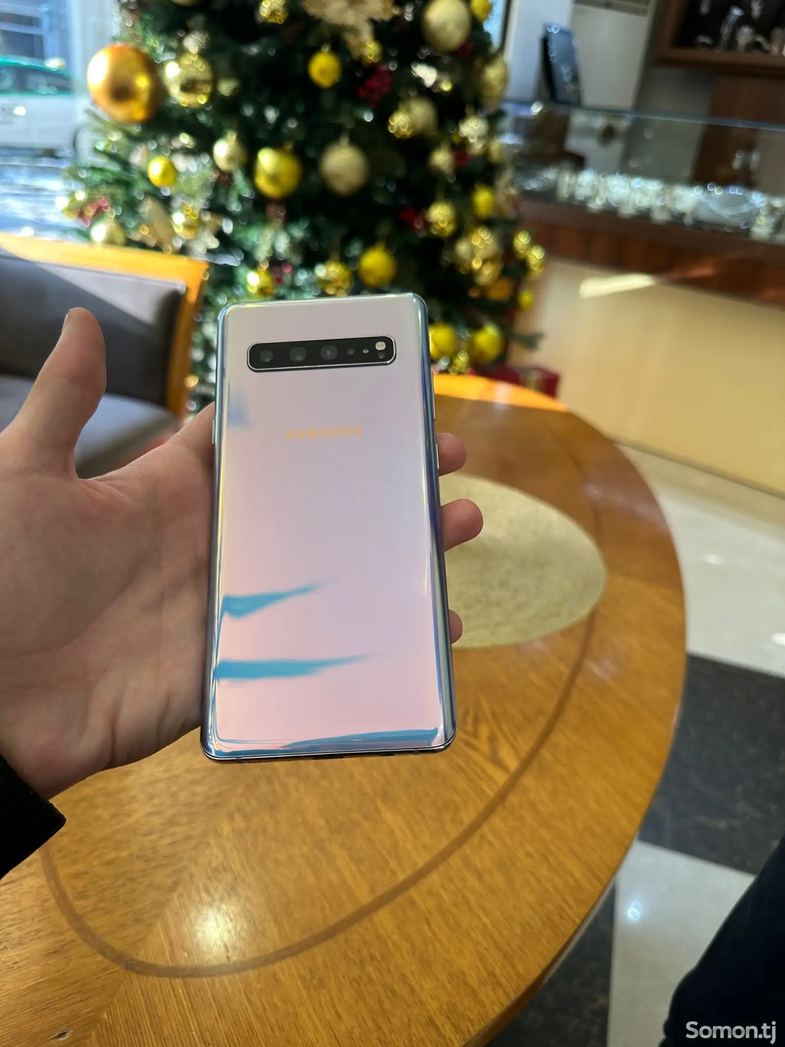 Samsung Galaxy S10+-1