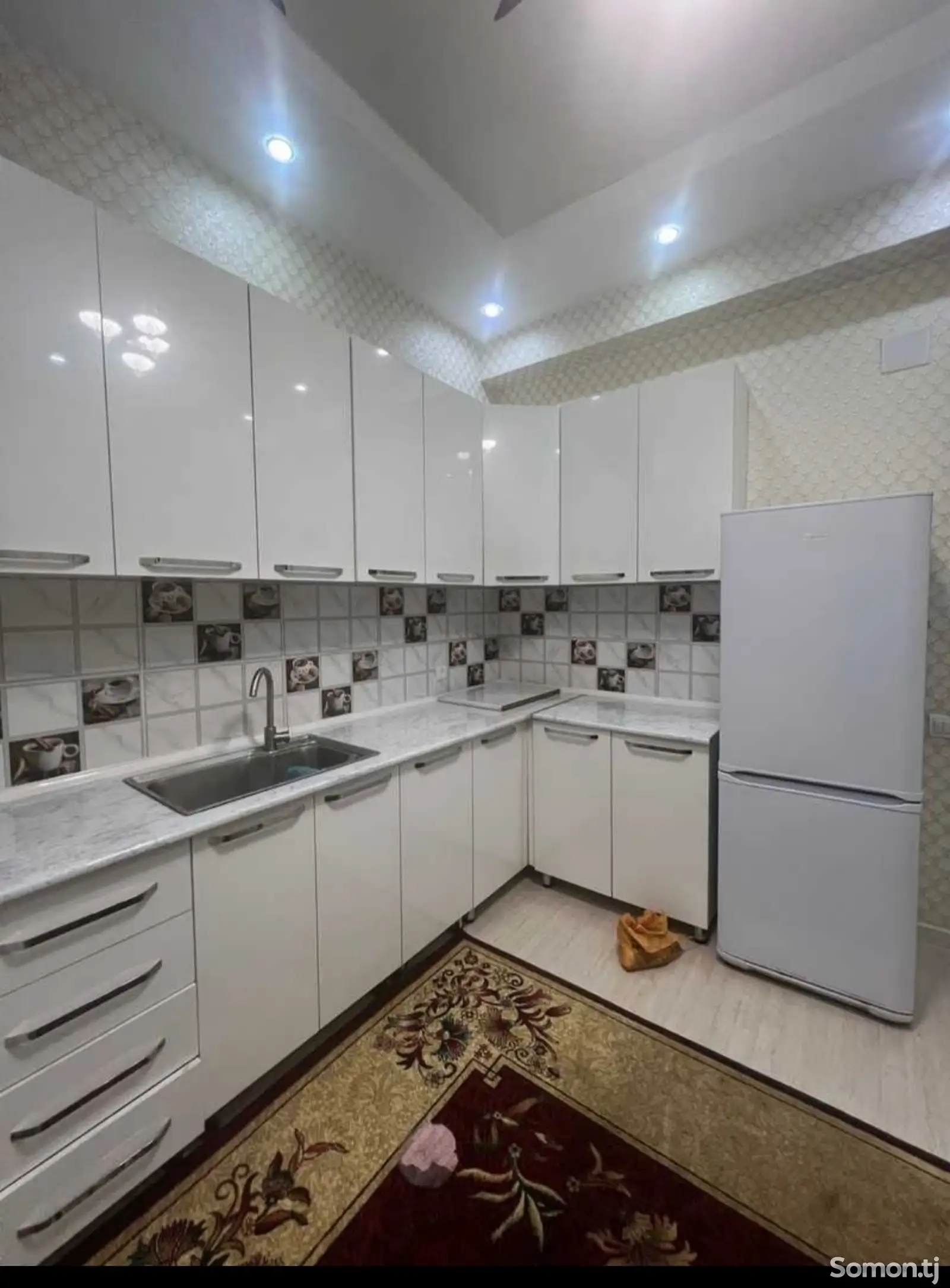 2-комн. квартира, 4 этаж, 80м², Сино ,цирк-9