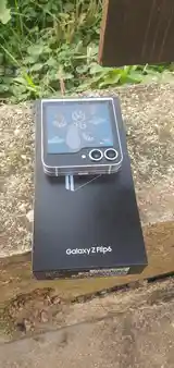 Samsung Galaxy Z Flip 6-7