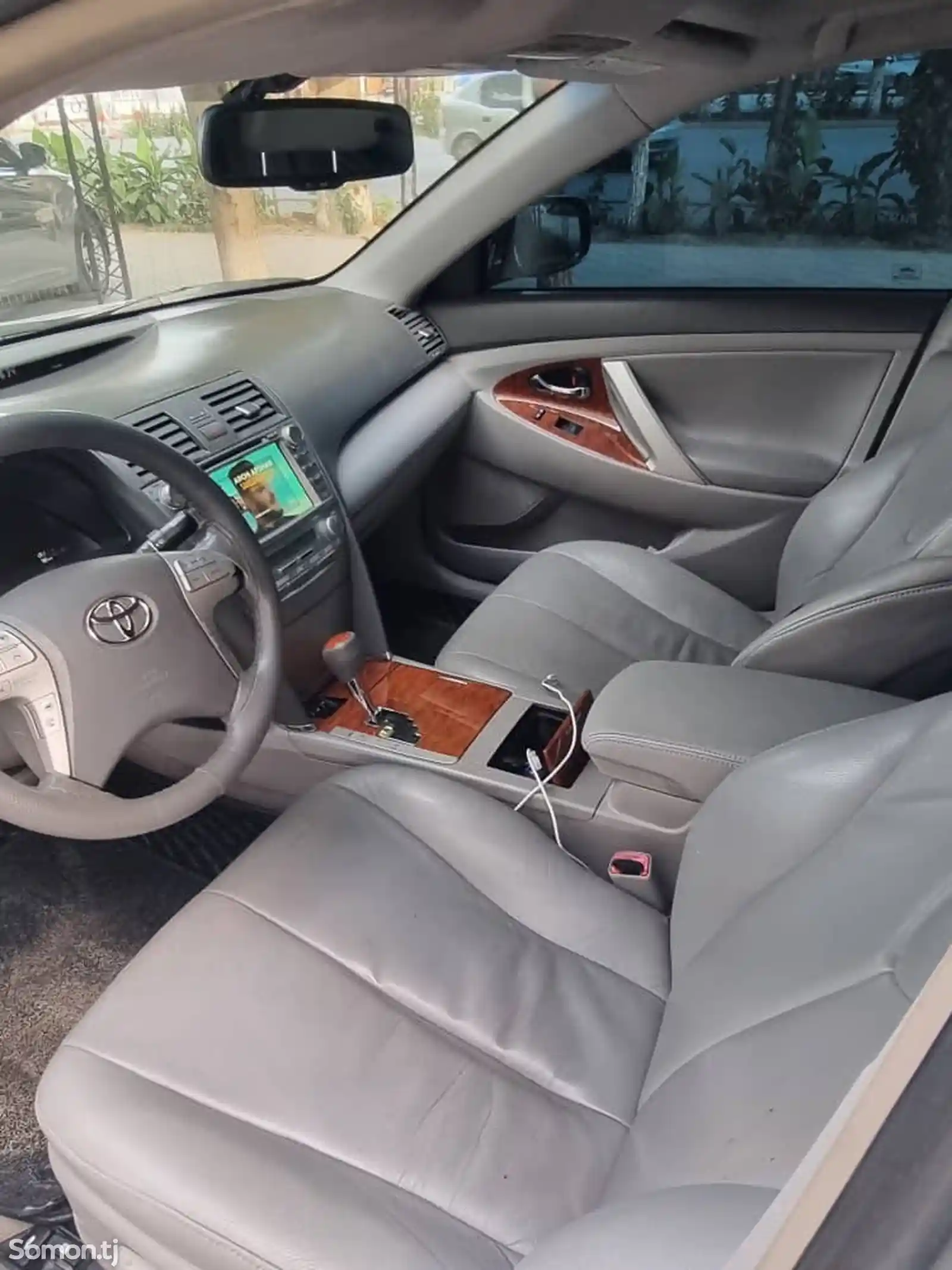 Toyota Camry, 2011-4