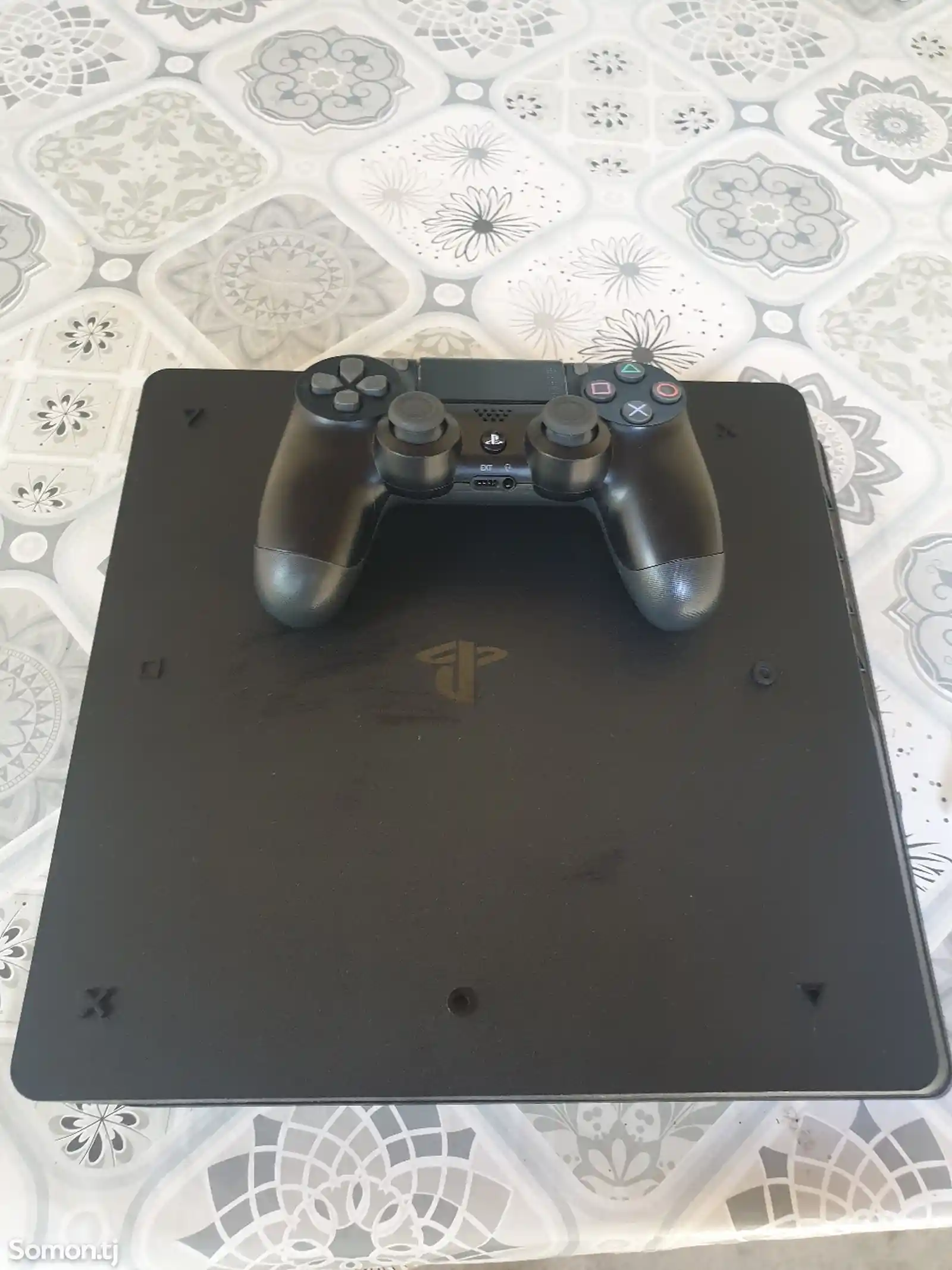 Игровая приставка Sony PlayStation 4 slim-3