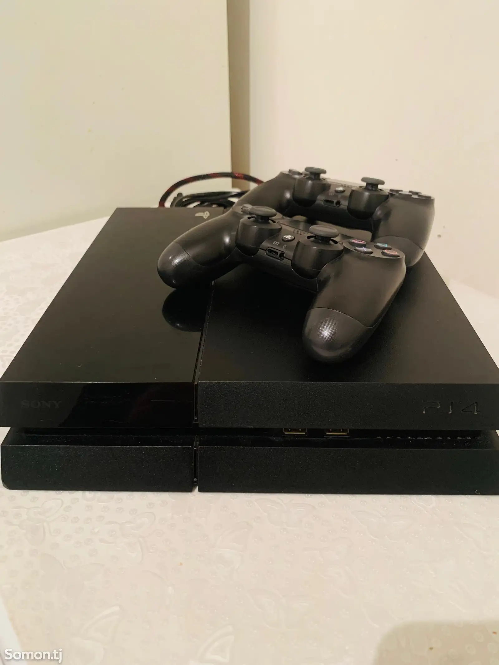 Игровая приставка Sony PlayStation 4 slim-1