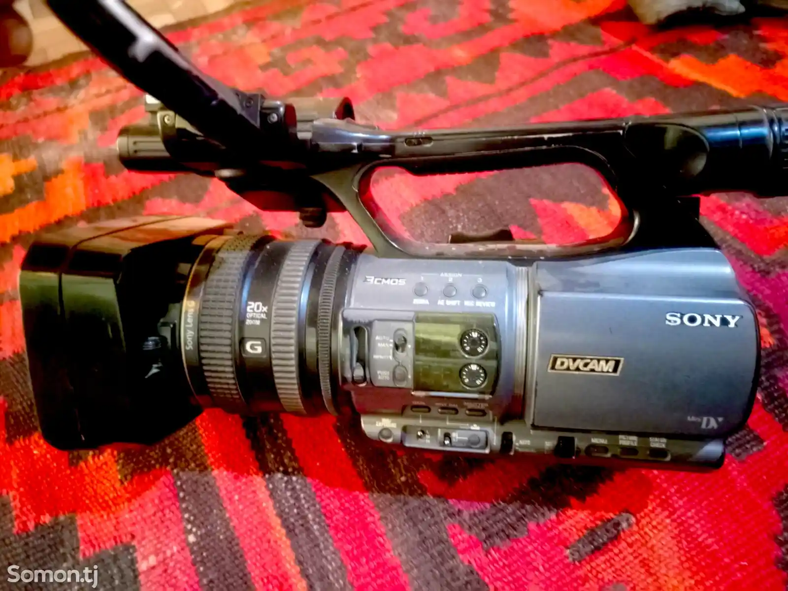 Видеокамера DVCAM 175-2