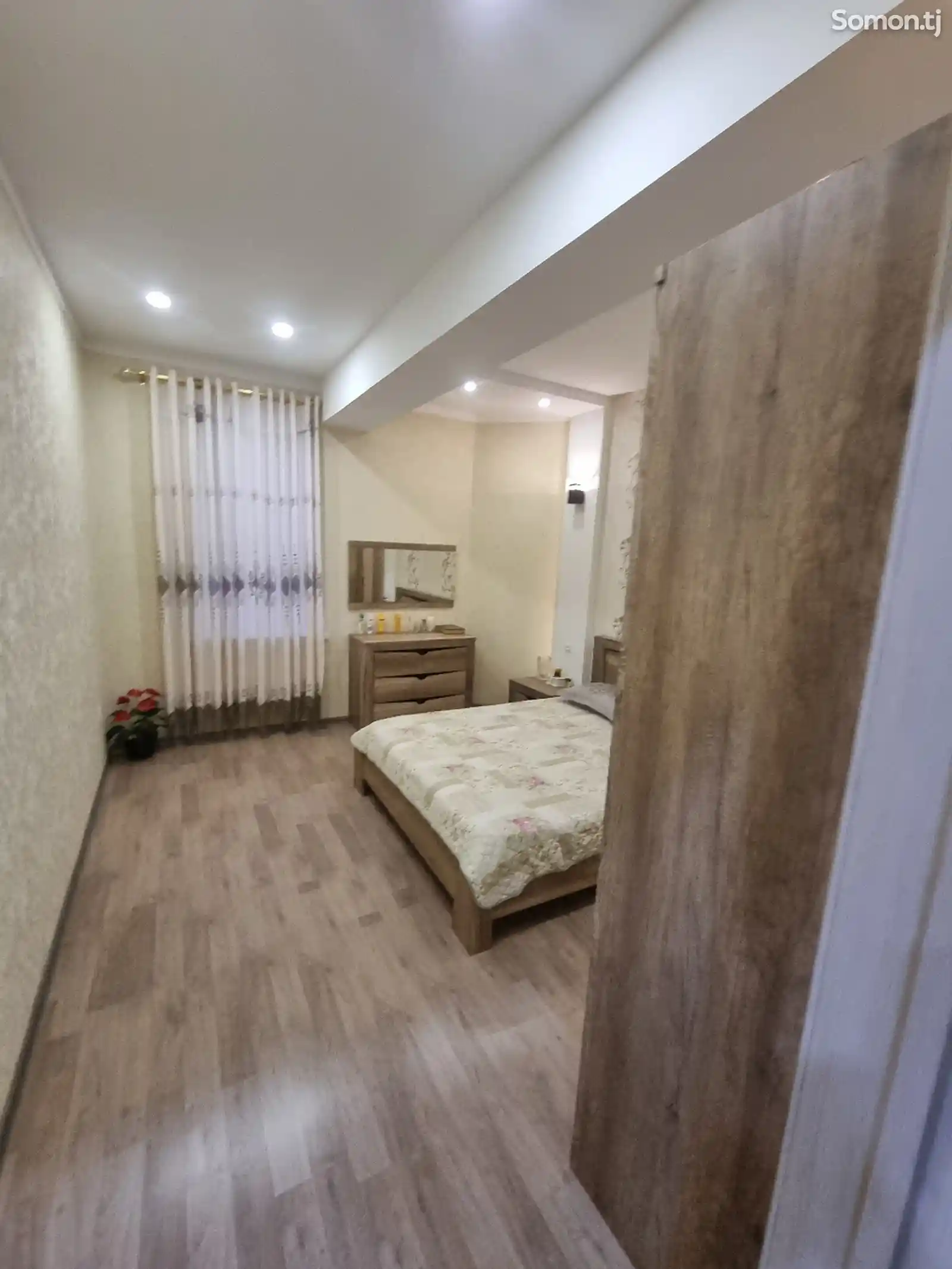 3-комн. квартира, 1 этаж, 90 м², 20 мкр-4