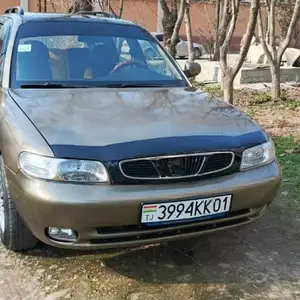 Daewoo Nubira, 1996