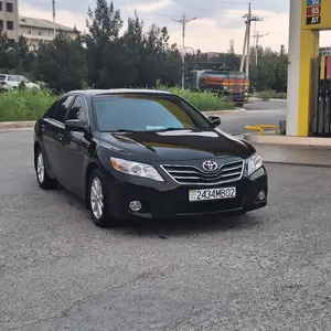 Toyota Camry, 2010