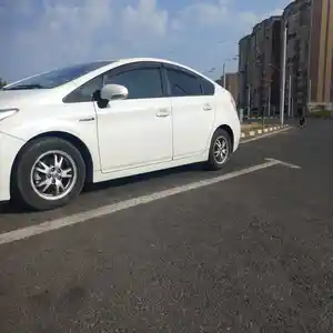 Toyota Prius, 2011