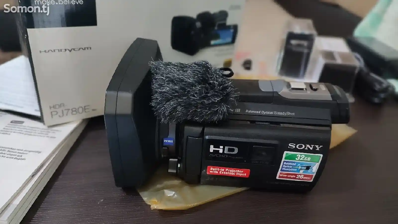 Видеокамера Sony HDR PJ 780