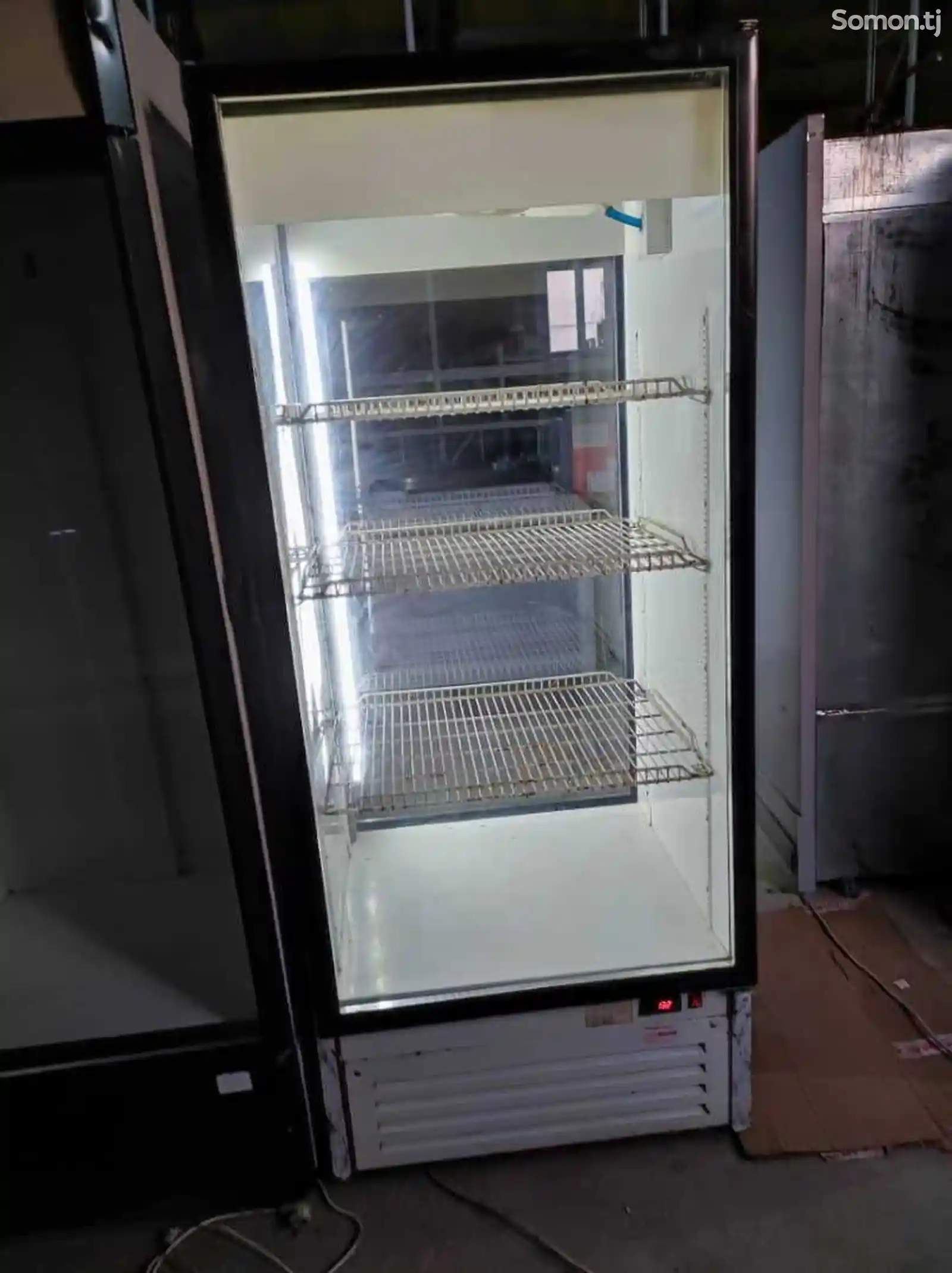 Витринный холодильник Premier-1