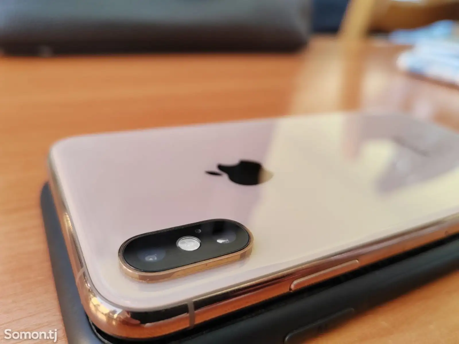 Apple iPhone Xs, 64 gb, Gold-1